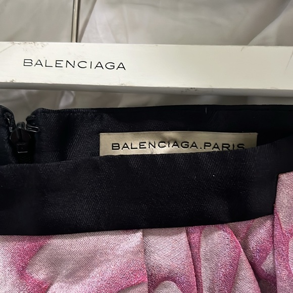 Balenciaga Pink Snakeskin Miniskirt with texture, sparkle, flare, and pockets! - Picture 9 of 10